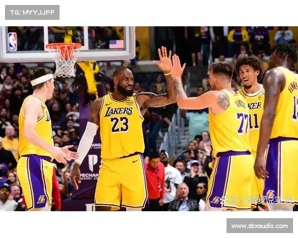 NBA季后赛激战正酣 各大豪强为总冠军荣耀奋力拼搏